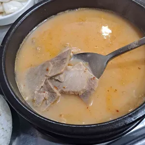 더참맛수육국밥 사진