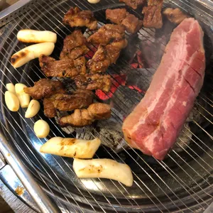 한돈참숯꼬기 사진