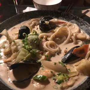 웨일스 리뷰 사진