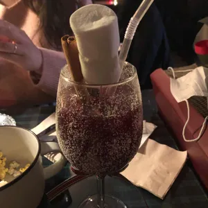 웨일스 리뷰 사진