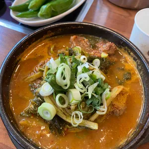 뜨끈이감자탕 사진