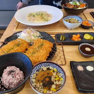 쑝쑝돈까스 사진
