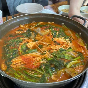 용이네민물매운탕 사진