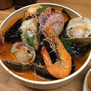 윰 사진