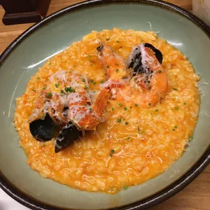 윰 사진