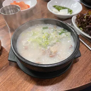 09순대국밥 사진