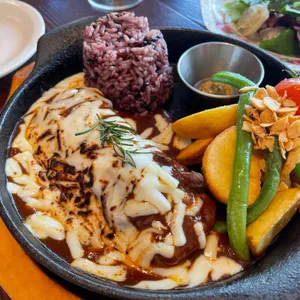 H3 비스트로 사진