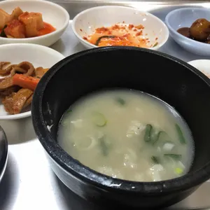 철뚝소머리국밥 리뷰 사진