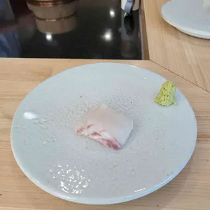 스시하쿠야 리뷰 사진