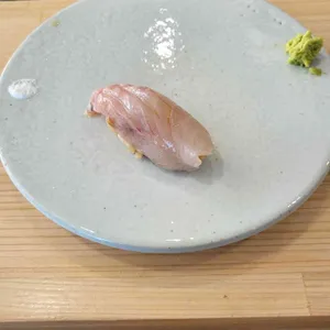 스시하쿠야 리뷰 사진