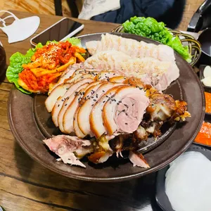 서민족발 사진