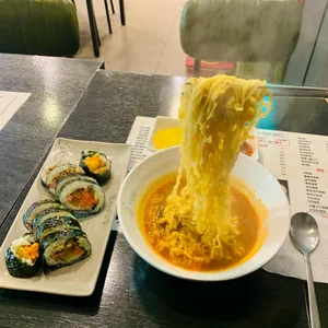 토리네김밥 사진
