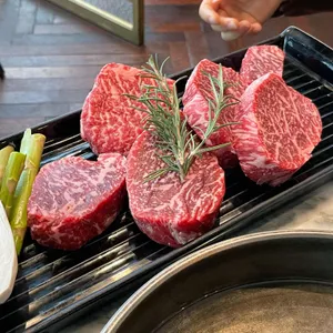 우탐 사진