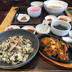 본죽앤비빔밥 사진