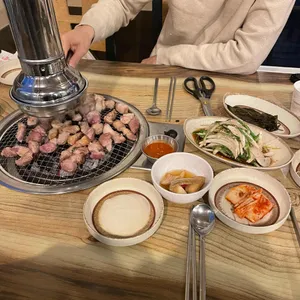 청진상회 사진