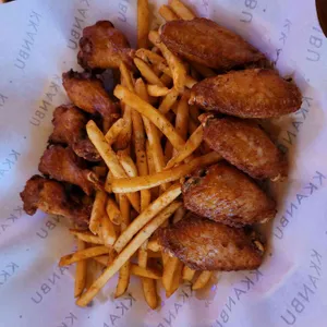 깐부치킨 사진