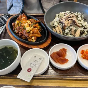 본죽앤비빔밥 사진