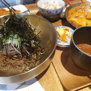 멘야미코 사진