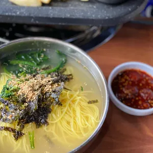 웅아범더덕삼겹살 사진