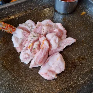 24시 김치찌게 삽겹살 고기차차 사진