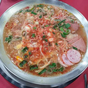 놀부부대찌개철판구이 사진