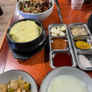 동네껍데기 사진