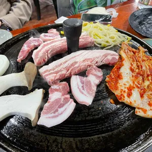 동네껍데기 사진