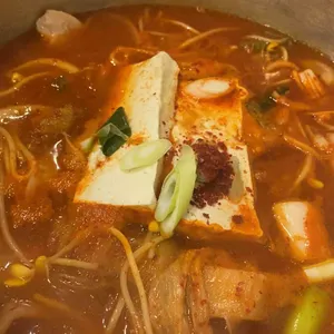 투마마 김치찌개 사진