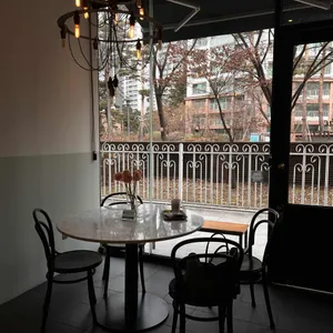 더 코너 커피 리뷰 사진