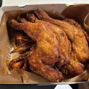 야들리애치킨 사진