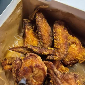 야들리애치킨 사진