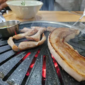 온천약돌한우돼지정육식당 리뷰 사진