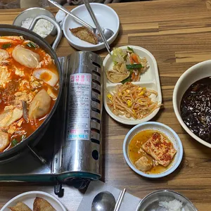 유정손만두 사진