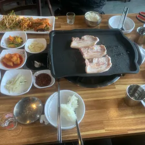 이화정능이백숙 사진