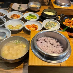 찰진솥밥계절밥상 사진