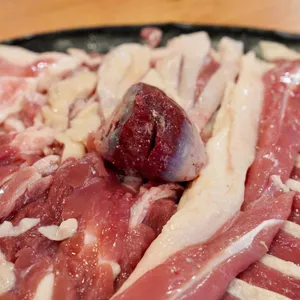 돌마리 유황오리 사진