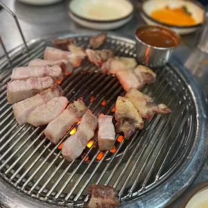 돈사돈 리뷰 사진