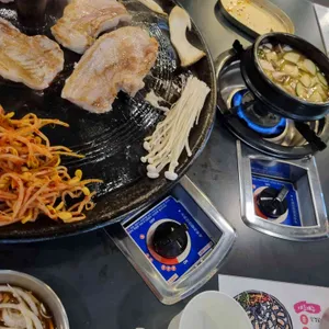 훈이네솥뚜껑삼겹살 리뷰 사진