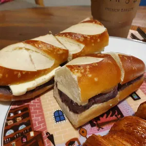 자유빵집 사진