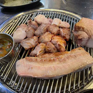 형돈 사진