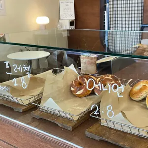 BAVORITE 사진