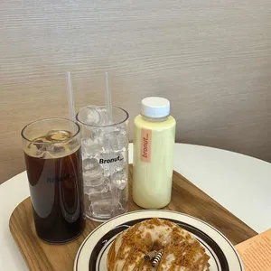 브로넛 사진