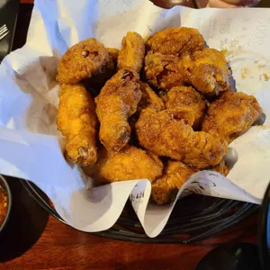 교촌치킨 사진