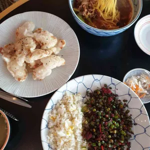 스트릿 리뷰 사진