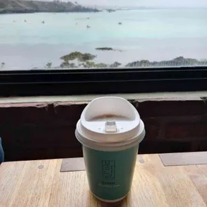 봄날 카페 리뷰 사진