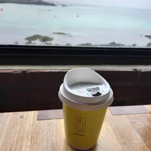 봄날 카페 리뷰 사진