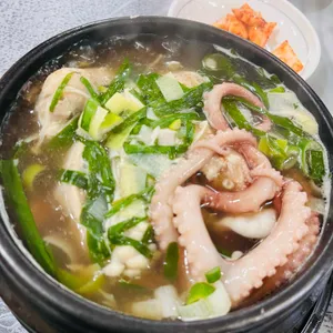 황제능이버섯백숙 사진