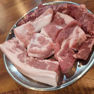 육탄 사진