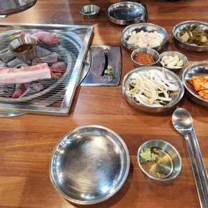 육탄 사진