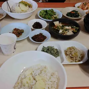 장릉보리밥 사진